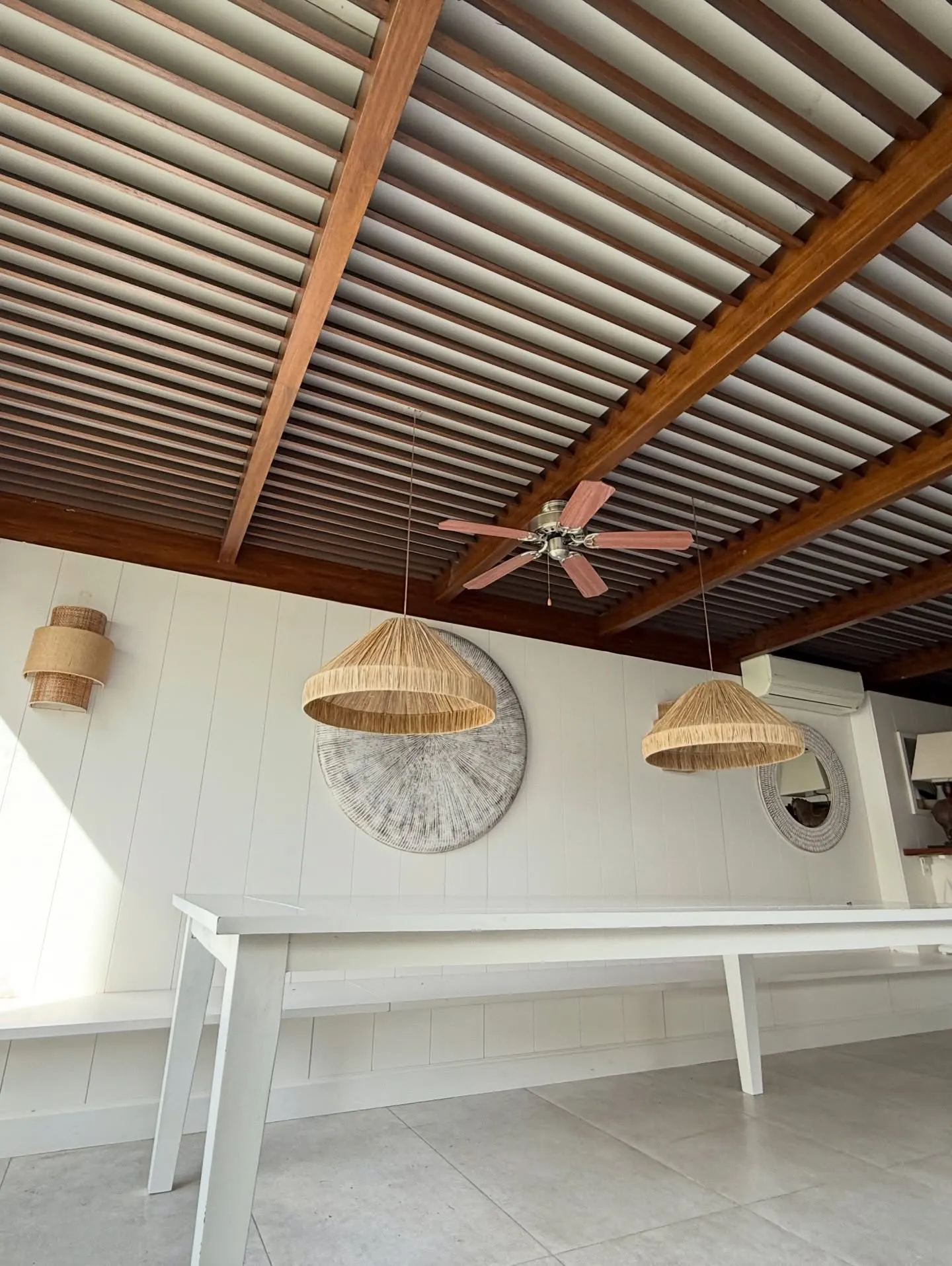 Retiro de cubierta existente y construcción de pérgola — fotografía de obra